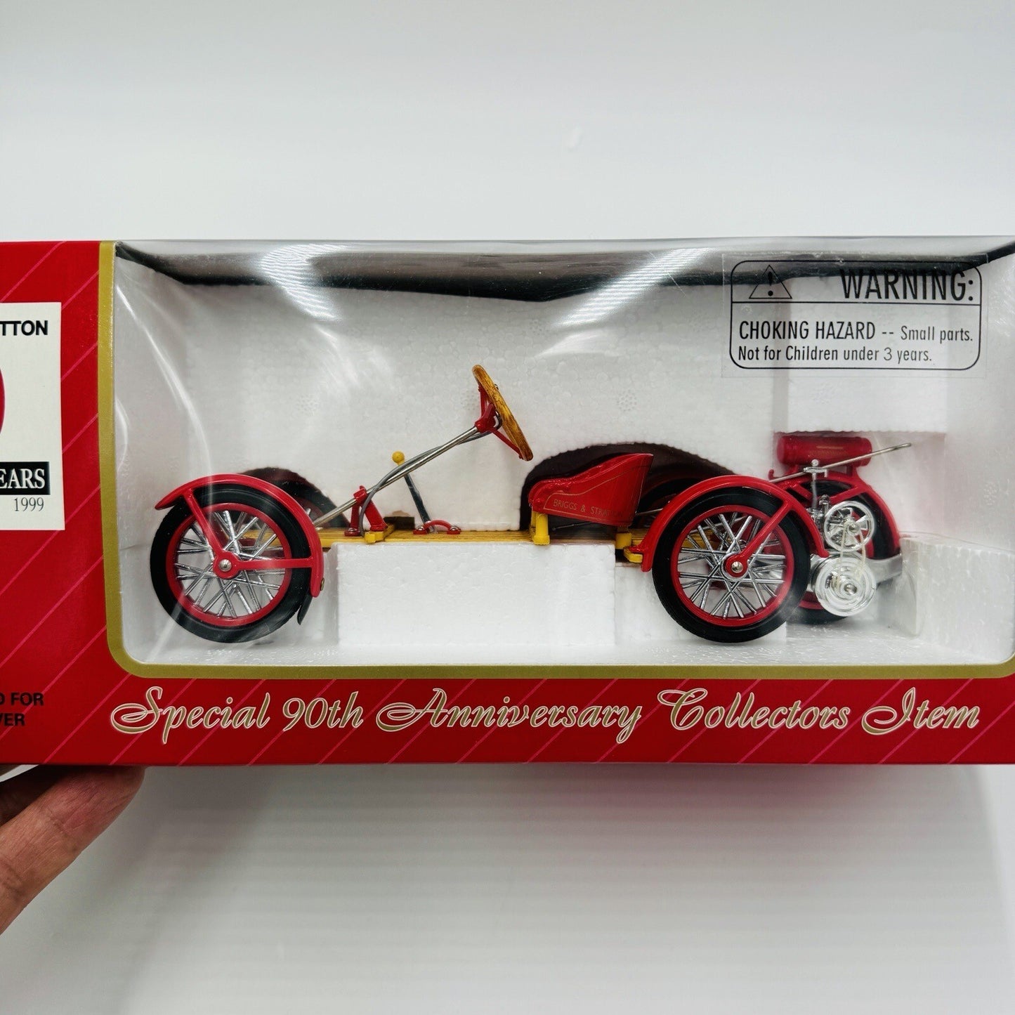 Briggs & Stratton Limited Edition Diecast Replica FLYER Basco NIB