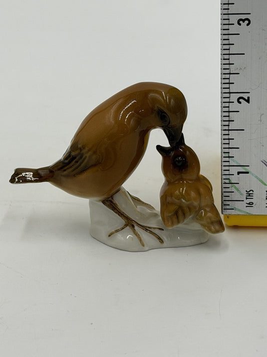 Hutschenreuther Germany K. Tutter Robin Bird Mom Feeding Porcelain Figurine