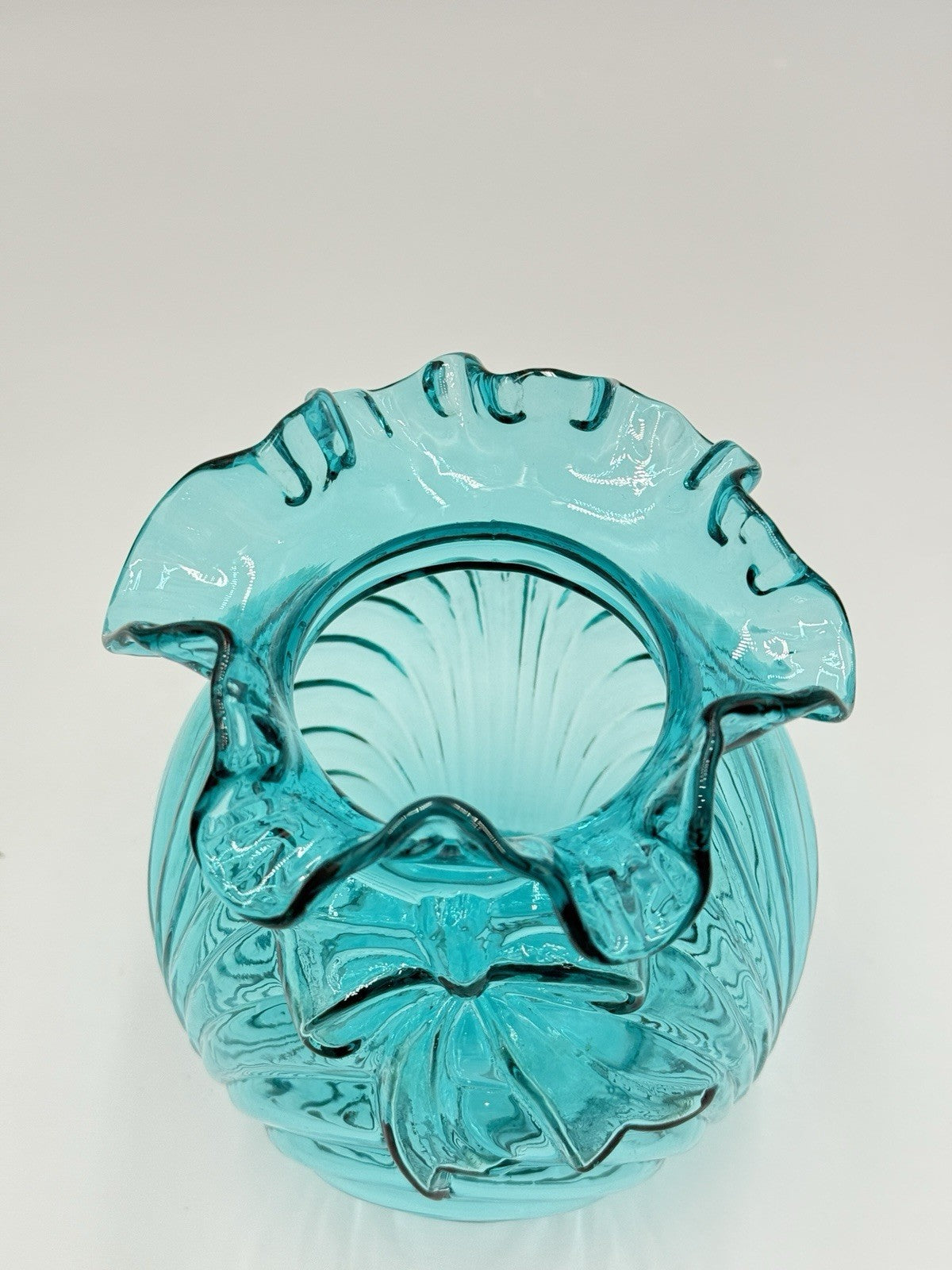 Vtg Fenton Art Glass Turquoise Teal Caprice Swirl w Bow Ruffled Edge Vase 6.5”