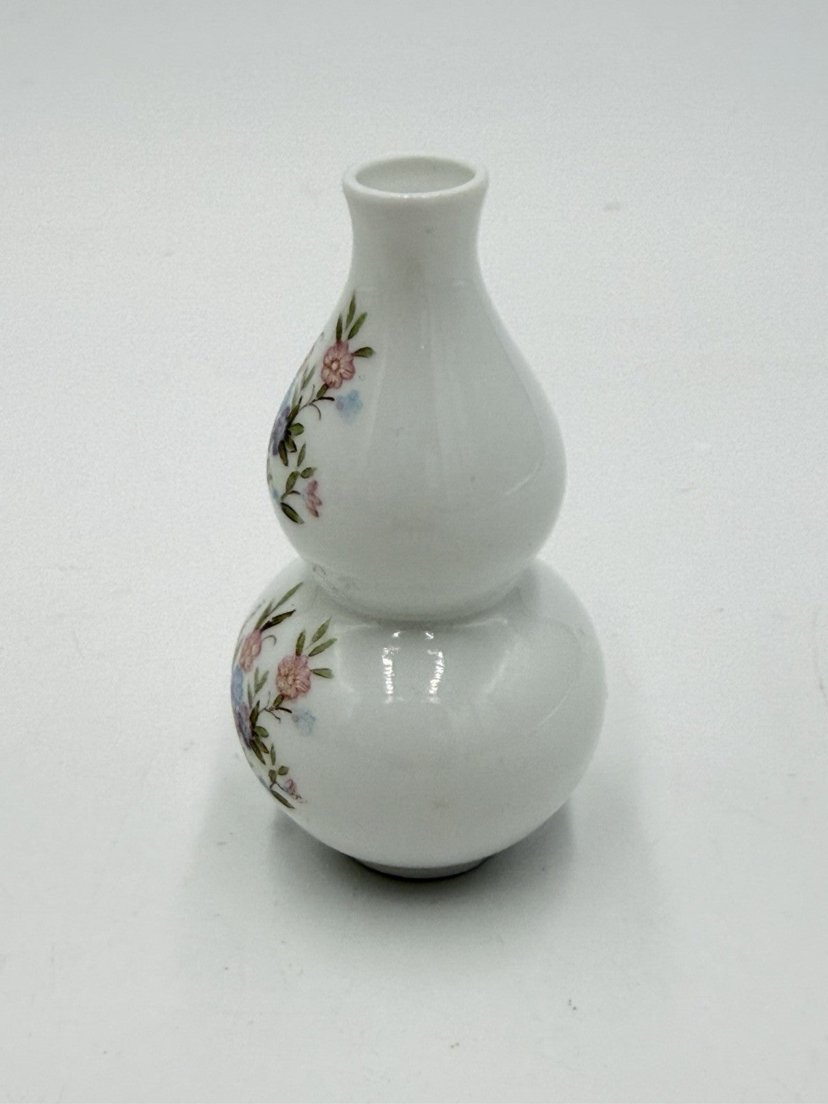 Antique Chinese Zhongguo Jingdezhen Zhi Porcelain Miniature 3” Floral Vase