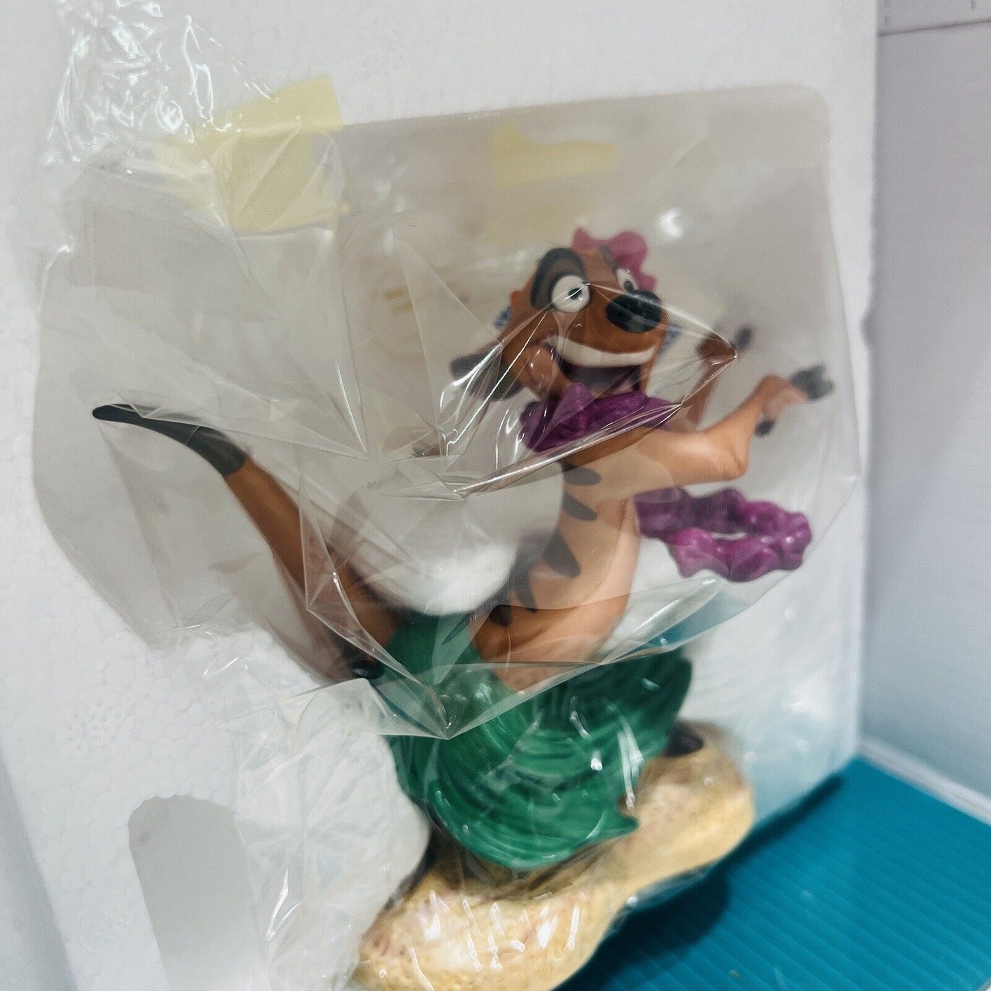 Disney WDCC Timon Luau Lion King Figurine 1998 Membership COA Pin Classics