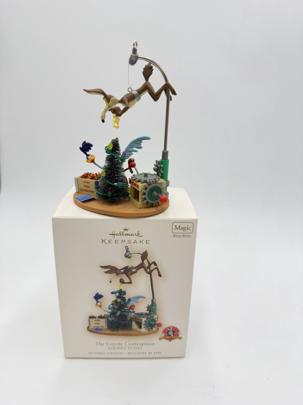 Hallmark Keepsake Looney Tunes The Coyote Contraption Christmas Ornament Magic