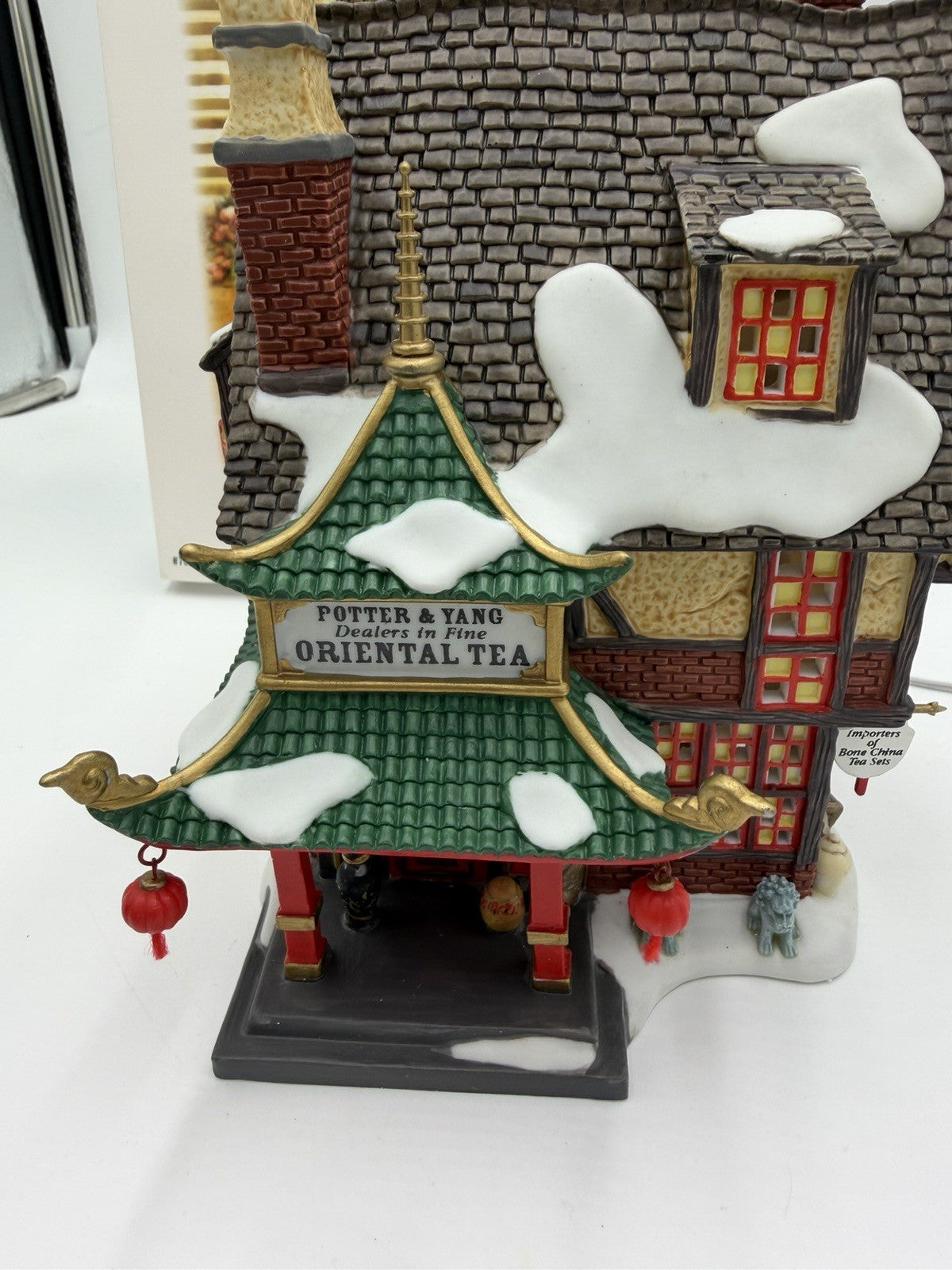 Department56 Dickens VIllage Canton Tea Trading Porcelain Christmas W/box Works