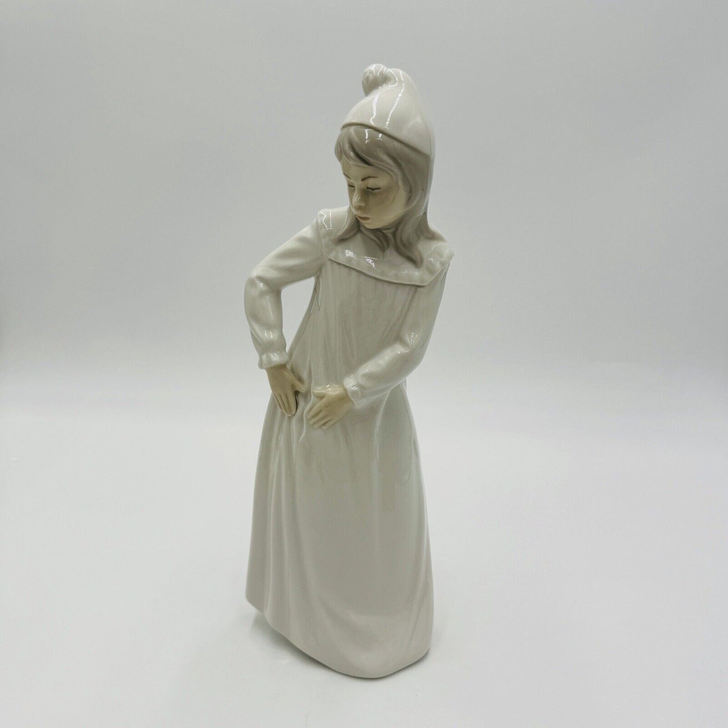 Nao By Lladro Spain Girl with Torn Nightgown Figurine Glossy 11.5in Vintage