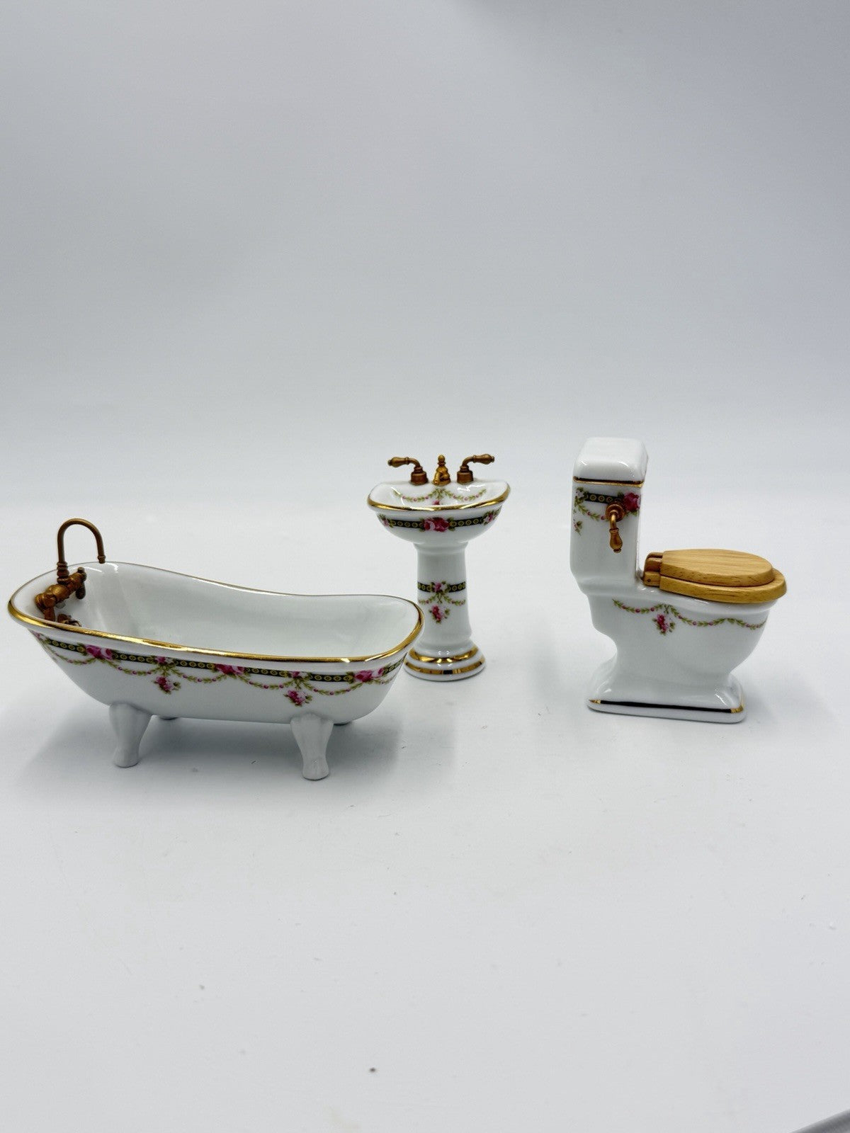 Reutter Germany Porcelain Floral Victorian Bathroom Set Dollhouse Miniature 1:12