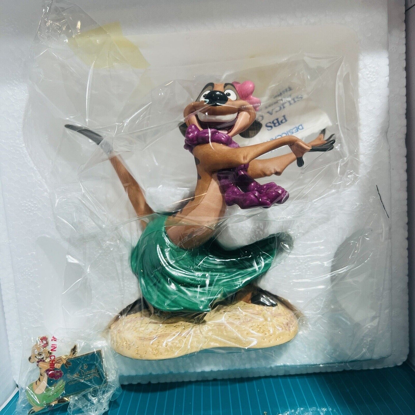 Disney WDCC Timon Luau Lion King Figurine 1998 Membership COA Pin Classics