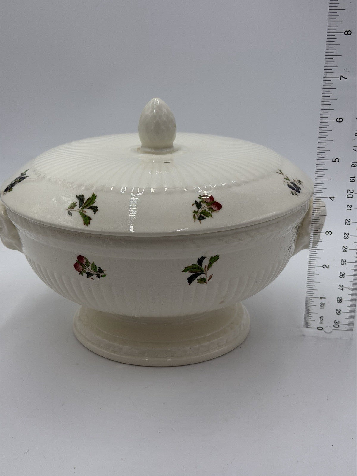 Wedgwood Edme England Conway Porcelain A.K 8384 Lidded Dish Ram Handles
