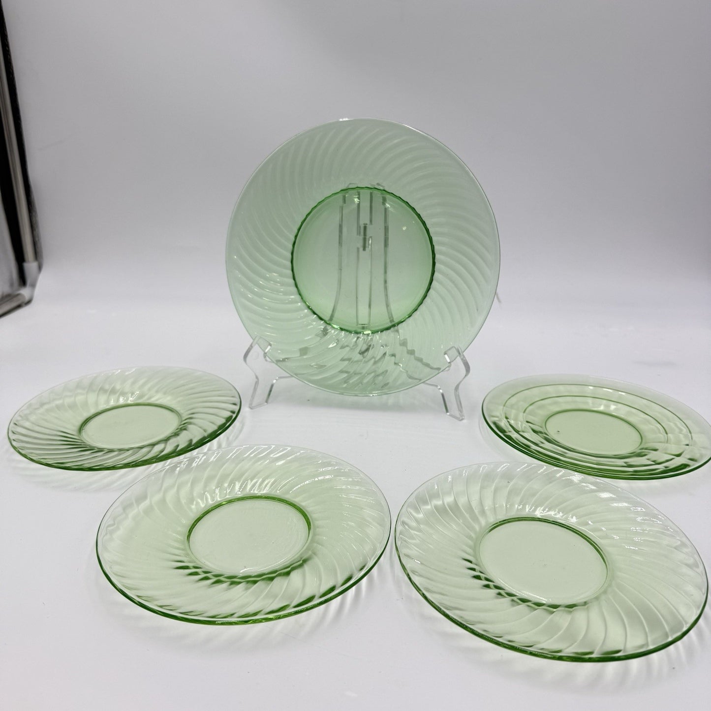 Anchor Hocking Green Swirl Depression Glass 1930’s Plates 6”& 8” Uranium Set 5