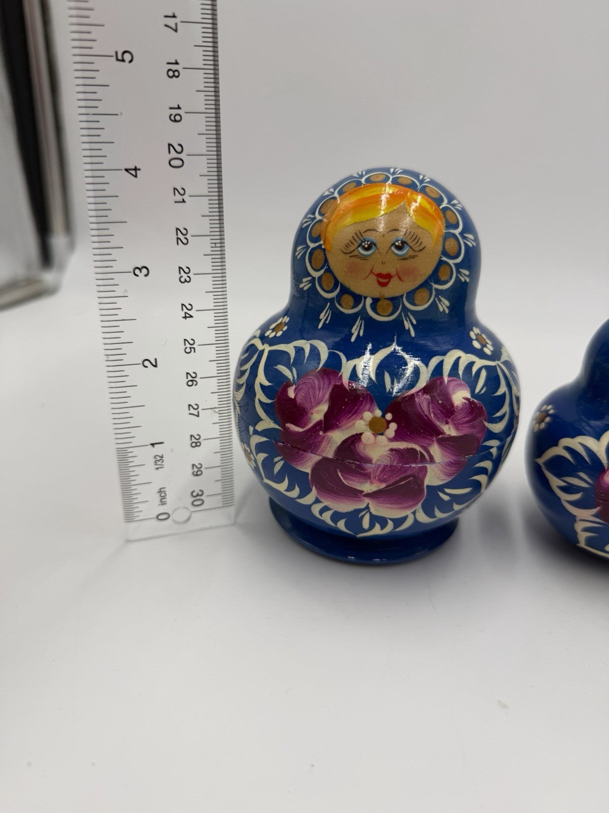vintage folk art Matryoshka nesting dolls hand painted 10 pieces blue floral 4”