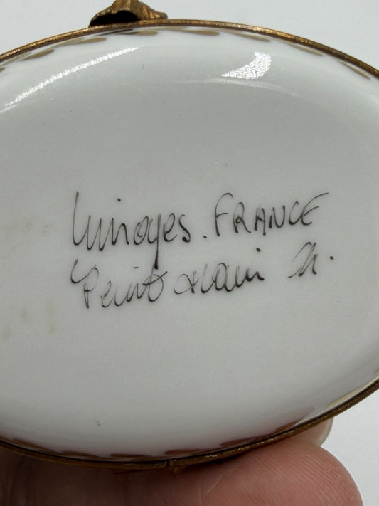 Limoges France Porcelain Painted Trinket Box Floral Box White Cat 2”x3” Figurin