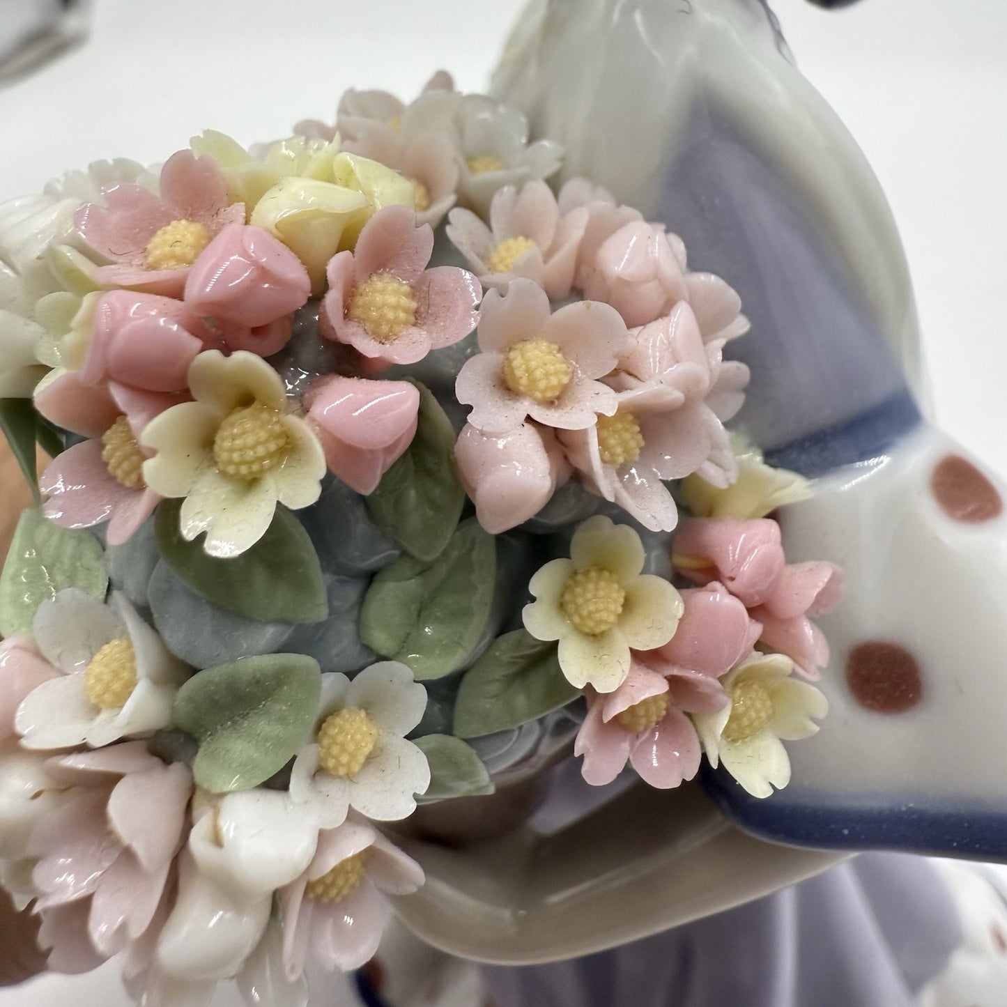 Vintage Lladro Spain FLOR MARIA Girl With Flowers Porcelain Figurine 5490 10”