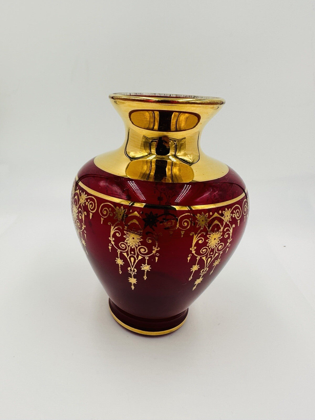 Murano Vase Glass Red Gold Trim Gilding Overlay Late 20th Century Bud