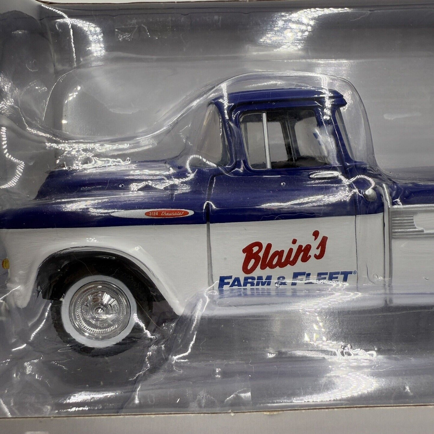 SpecCast die-cast metal 1:25 Scale vehicle blain’s Farm & fleet truck ford Chevy