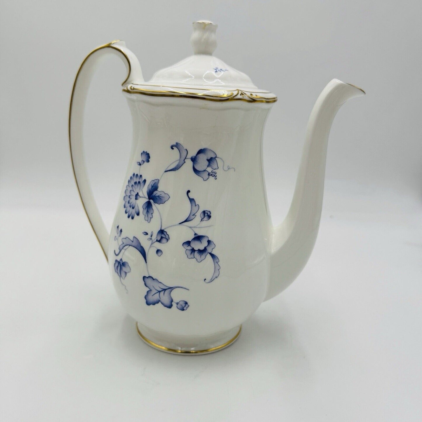 Wedgwood England Ashbury Bone China Coffee /Tea pot Blue White Gold Rim Large