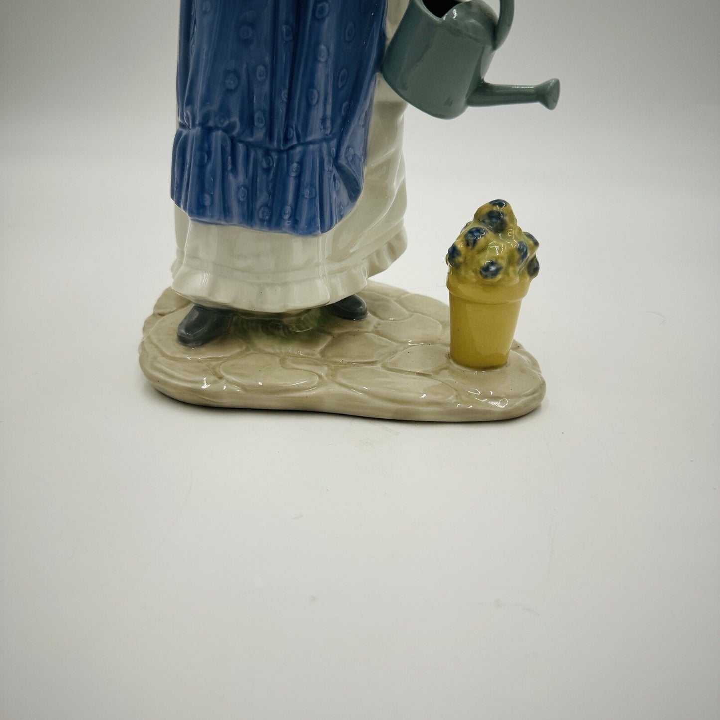 NAO by Lladro Spain Porcelain Figurine Girl W/ Watering Can Flower Large 12in