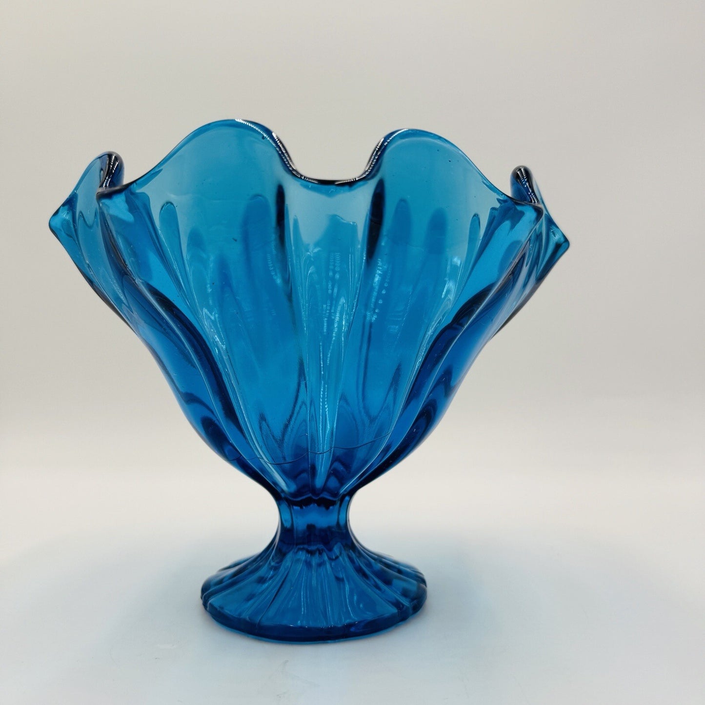 MCM L E Smith Glass Pedestal Peacock Blue Bowl With Ruffled Rim Rippled Sides 7"