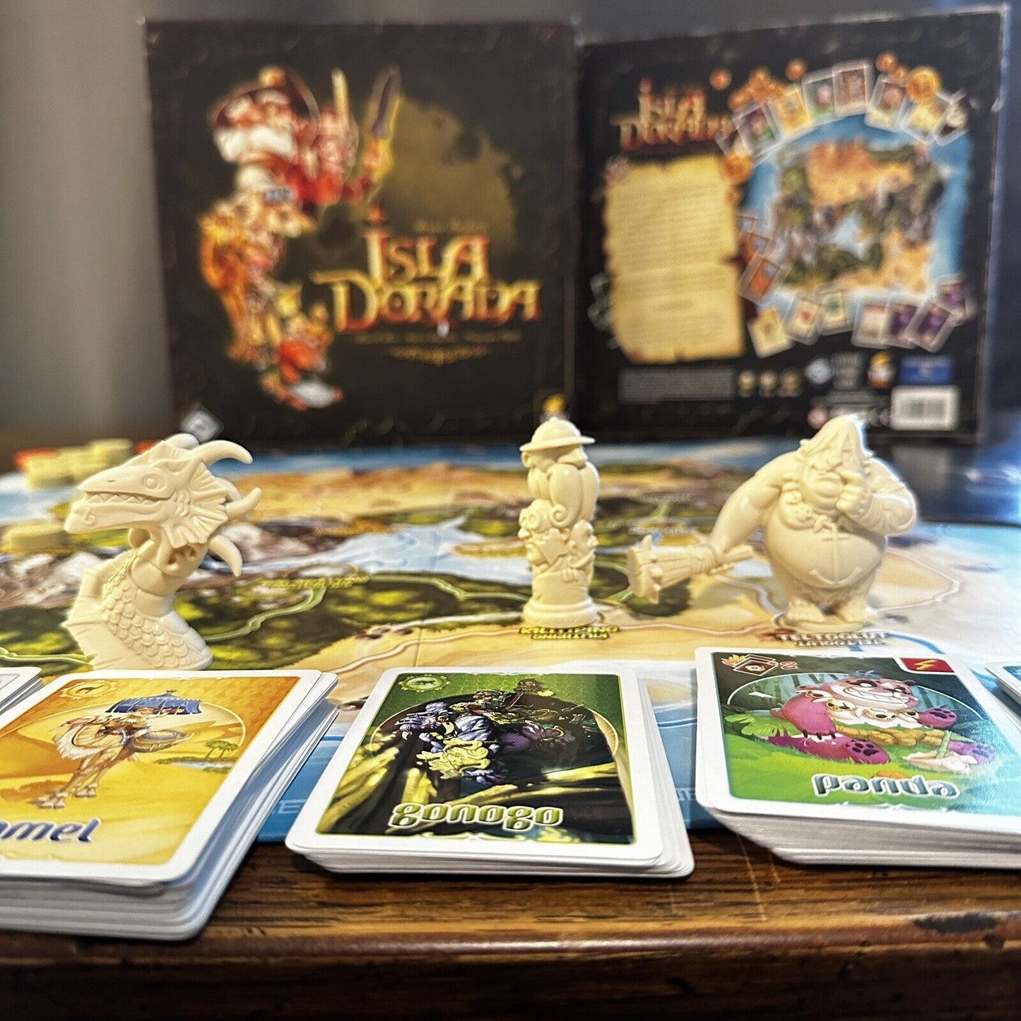 Fantasy Flight Isla Dorada Board Game 2010 Complete 3-6 Players Figurines Fun