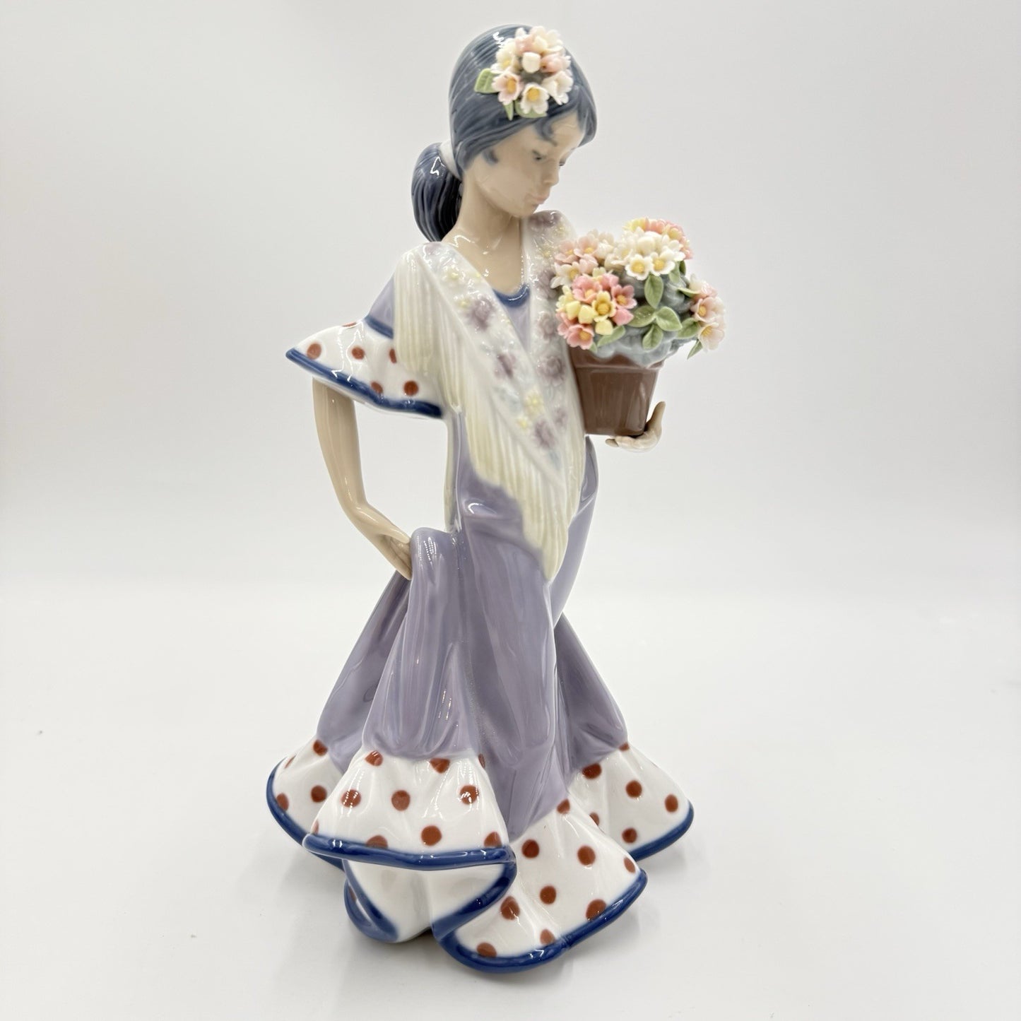 Vintage Lladro Spain FLOR MARIA Girl With Flowers Porcelain Figurine 5490 10”