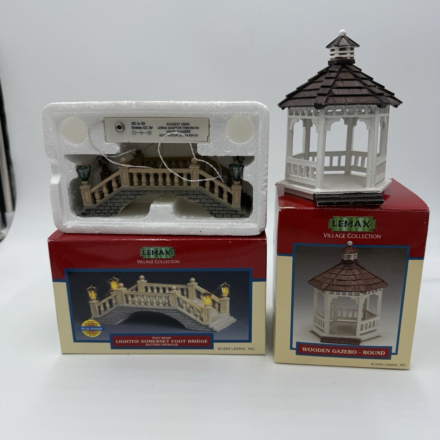 Lemax Village Collection Lighted Somerset Foot Bridge & Wooden Gazebo Round