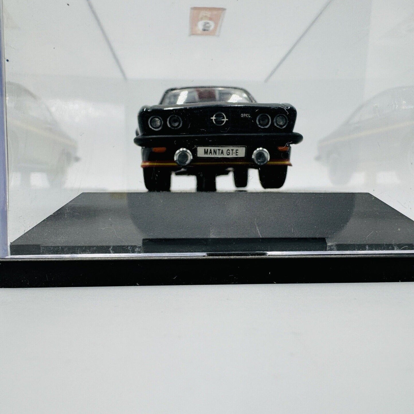 Schuco Opel Manta A GT /E Hellgrün 1:43 Acrylic Box Black Car Diecast Vintage