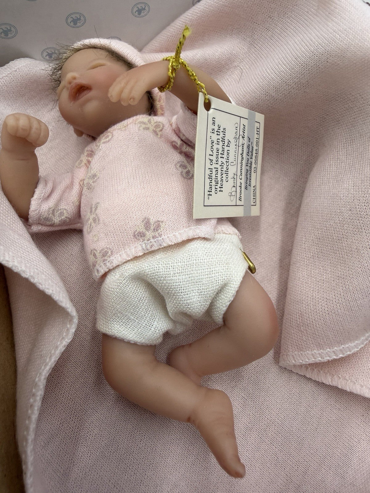 The Ashton Drake Galleries Reborn Miniature Doll Handful Of Love 4” Box /COA