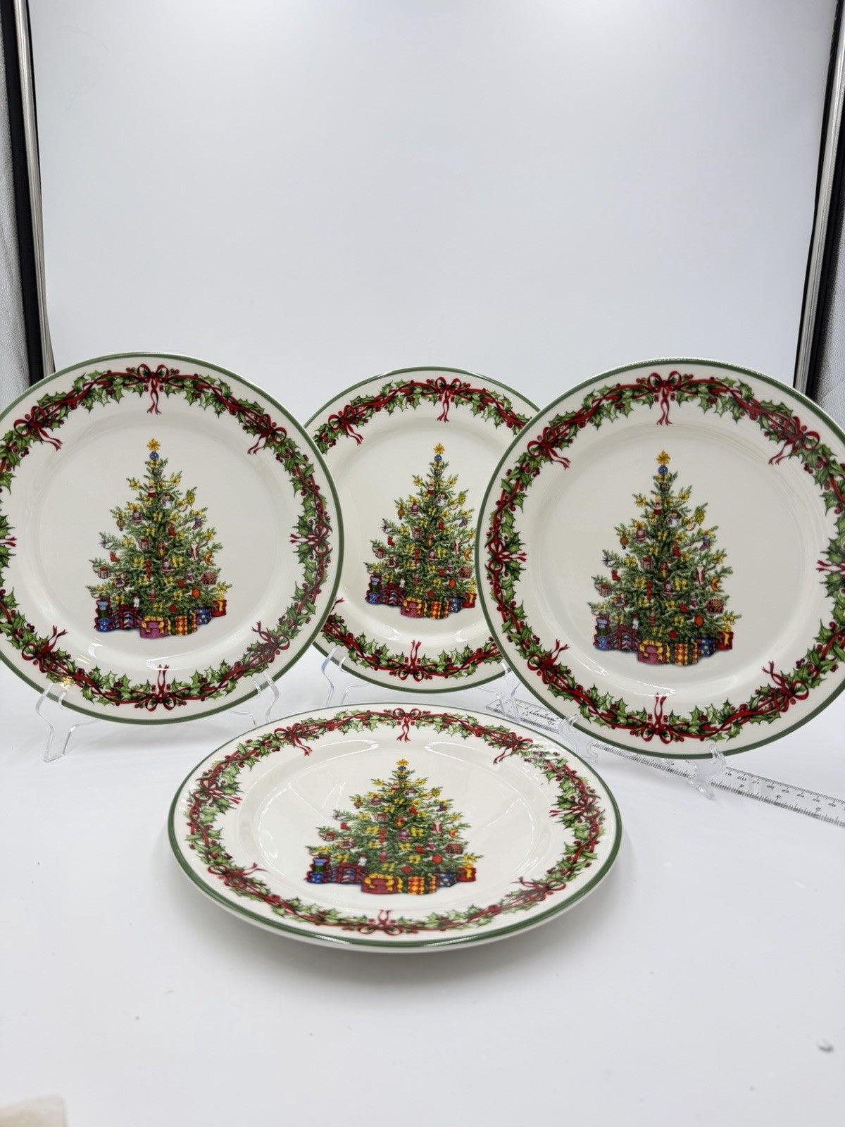 Vintage Christopher Radko Traditions Holiday Celebrations Dinner Plates 10”