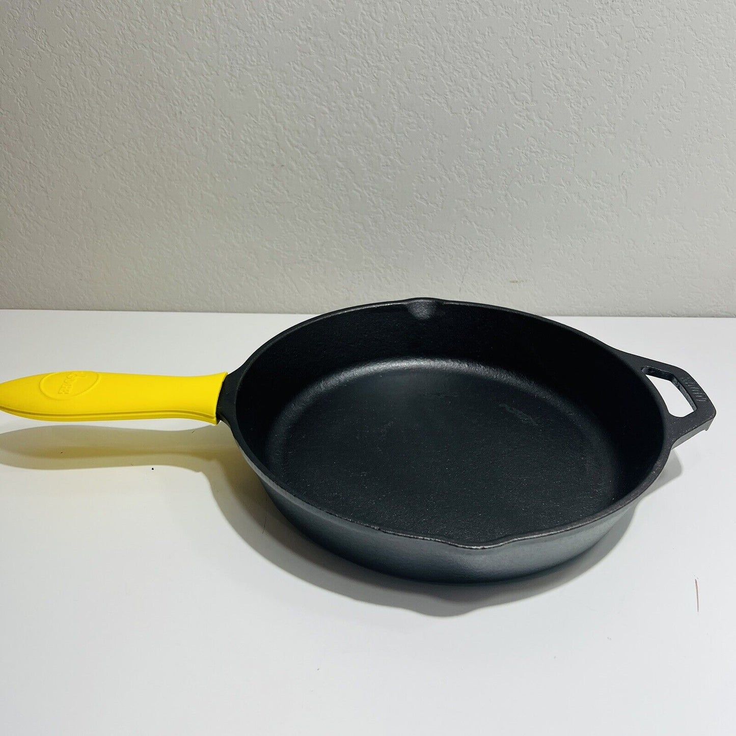 Lodge Cast Iron Skillet L10SK3 12 inch Kitchen Cookware Metal