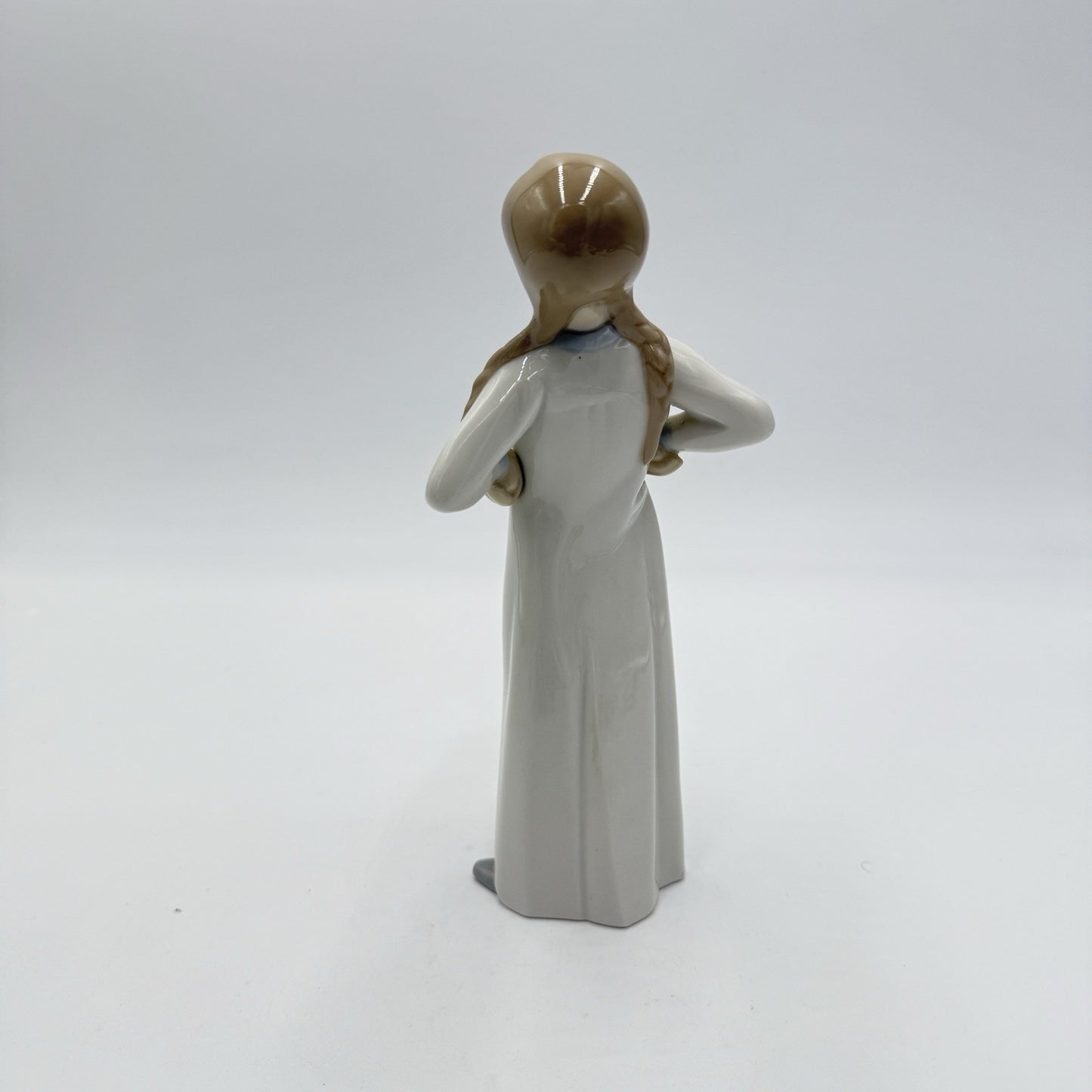 Lladro Spain porcelain Girl Stretching # 4872 Fulgencio Garcia figurine