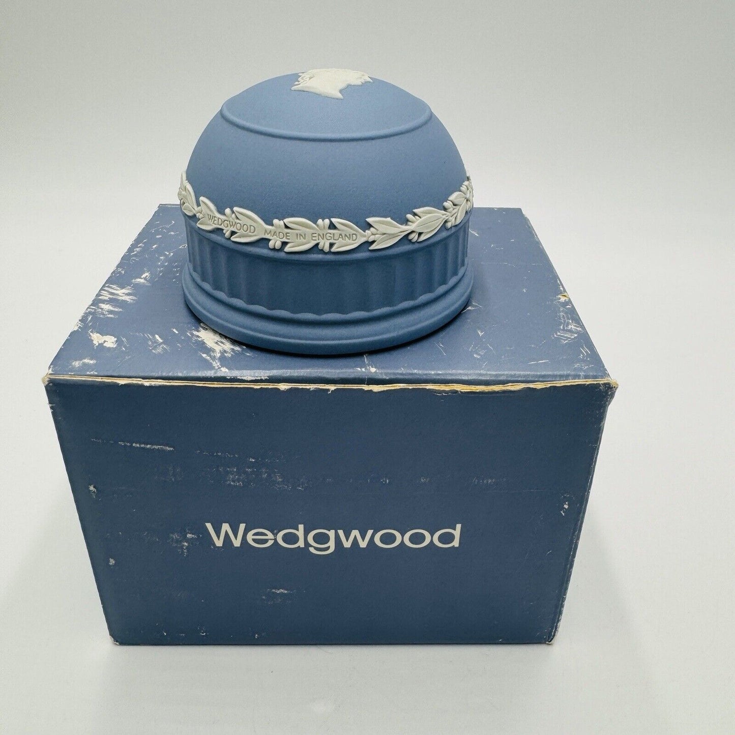 Wedgwood Jasperware Blue PAPERWEIGHT JULIUS CAESAR Vintage England