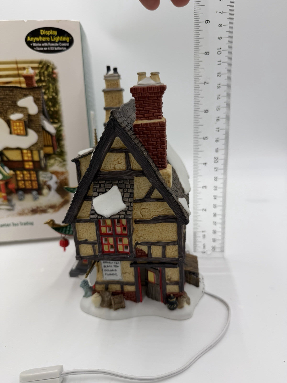 Department56 Dickens VIllage Canton Tea Trading Porcelain Christmas W/box Works
