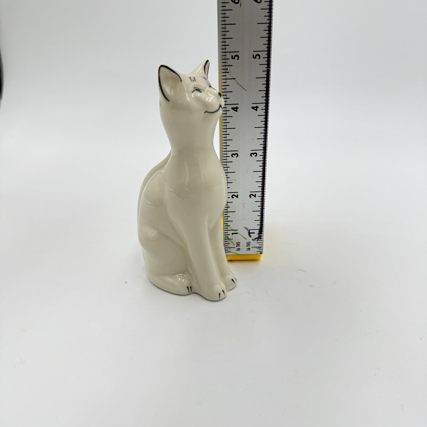 Vtg 5” Belleek Irish Porcelain Beige Cat Green Eyes Figurine Blue Marking 8th