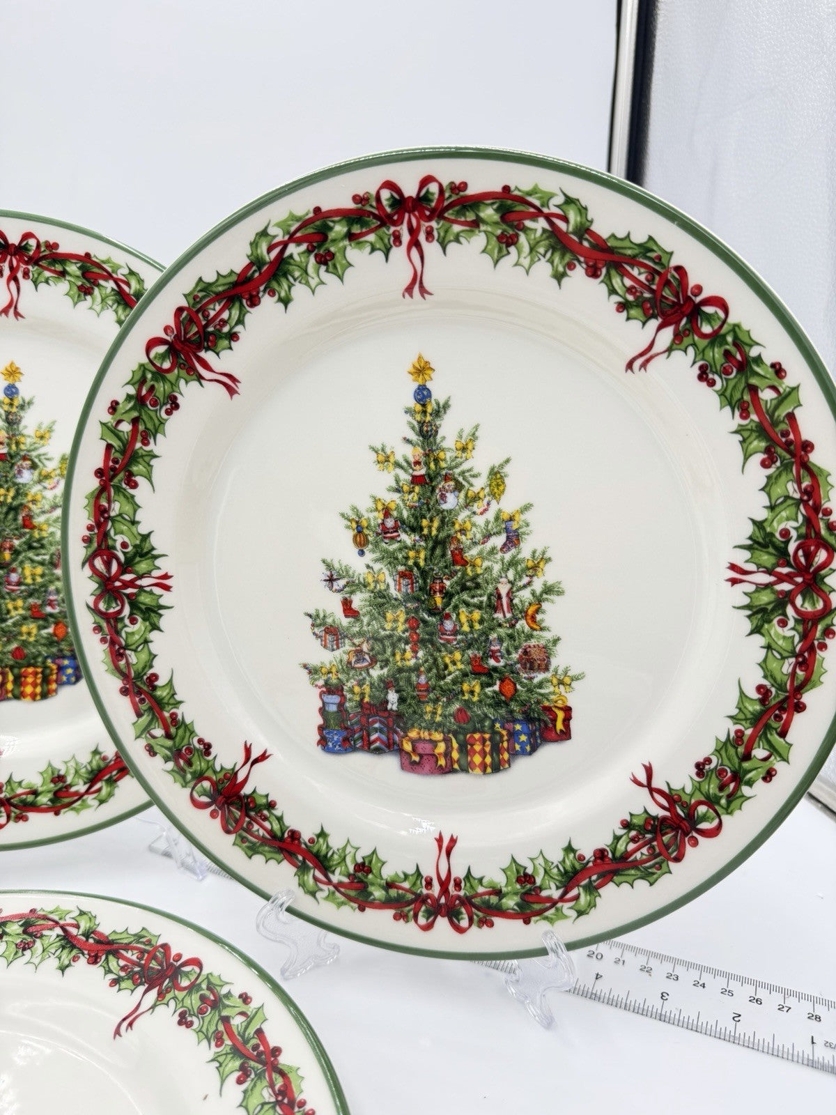 Vintage Christopher Radko Traditions Holiday Celebrations Dinner Plates 10”