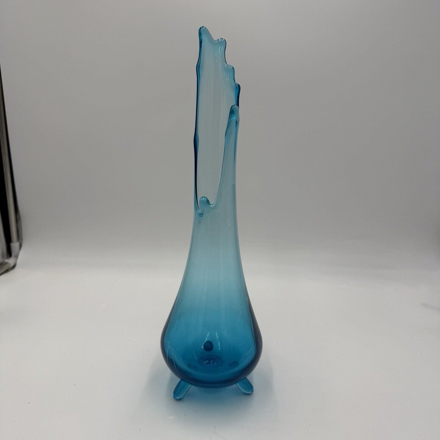 LE Smith Vase 14.5in 3-Toed Art Glass Swung Peacock Blue Vintage Retro Decor MCM