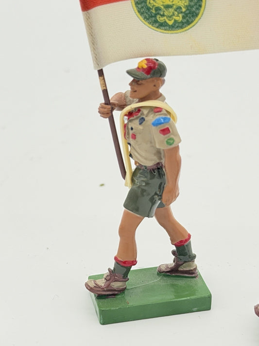 Britains Petite Ltd England Boy Scout W/flag Metal Painted Toys Figurines 3”