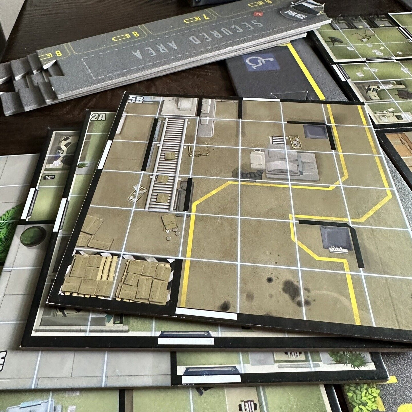 Tasty Minstrel Bomb Squad 2015 2-6 players 30 minutes Complete Board Game