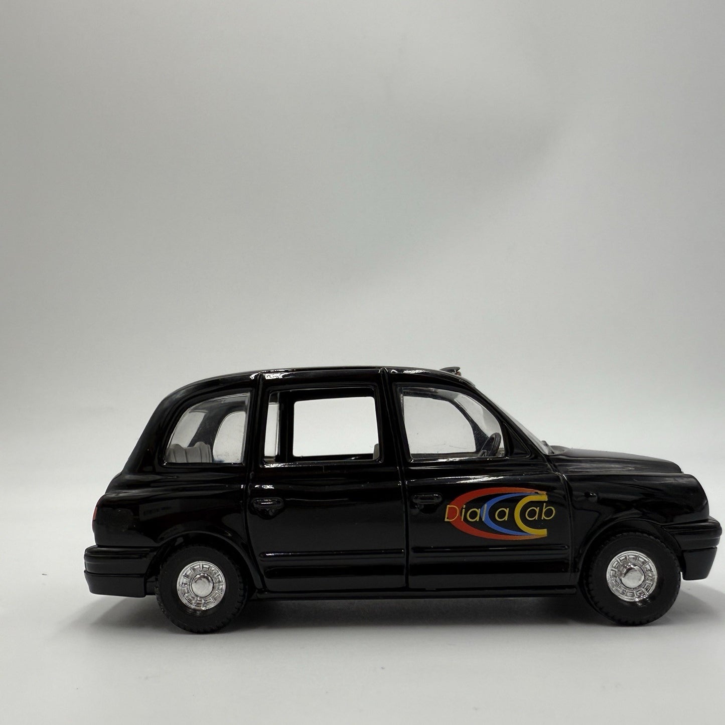 Corgi London Scene Taxi Black 1/36 Dial a Cab Diecast Black Car Vintage 2000