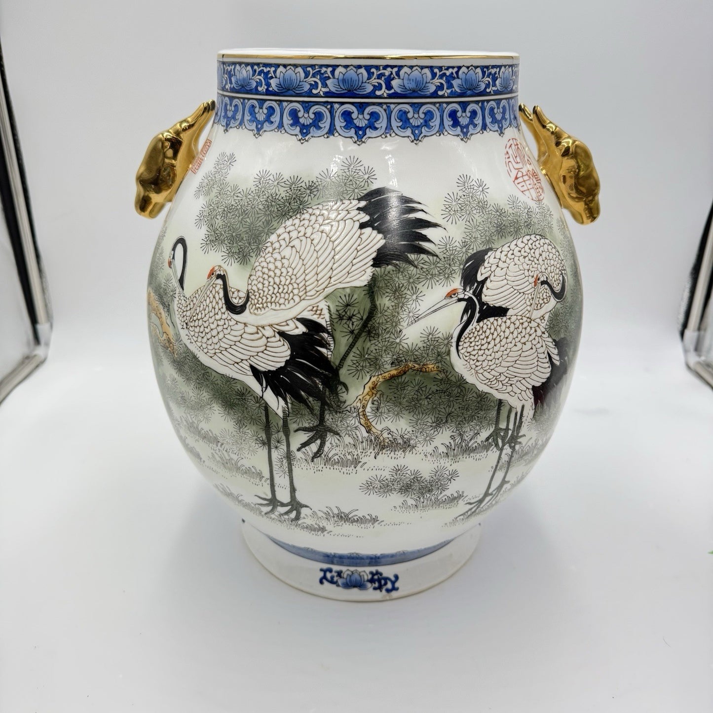 Chinese Porcelain Deer Head Hu Vase Qing Dynasty early Republic period 1912-1945