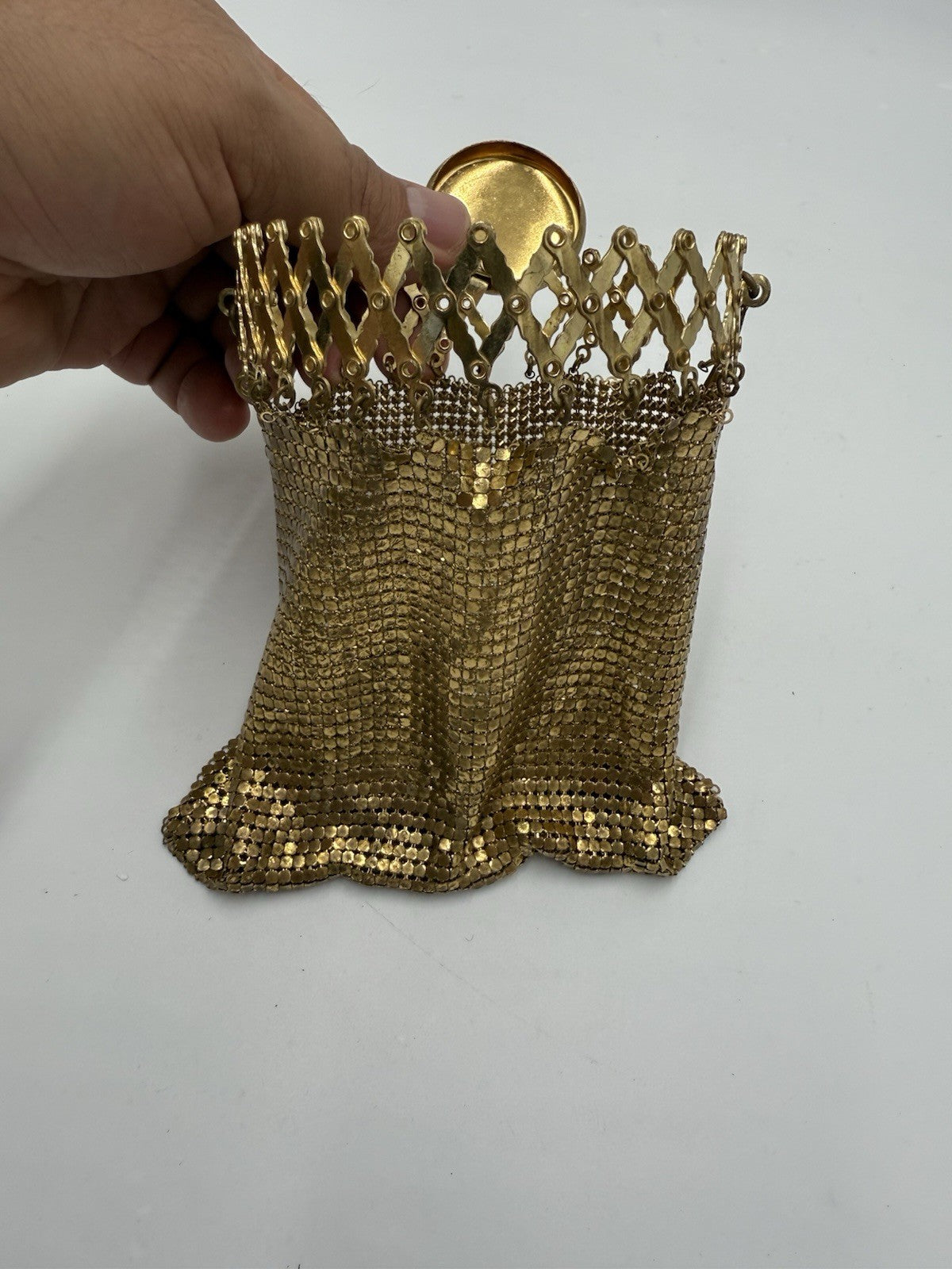 Vintage Whiting & Davis Gold Mesh Beggars Evening Bag Purse Expandable Gate Top