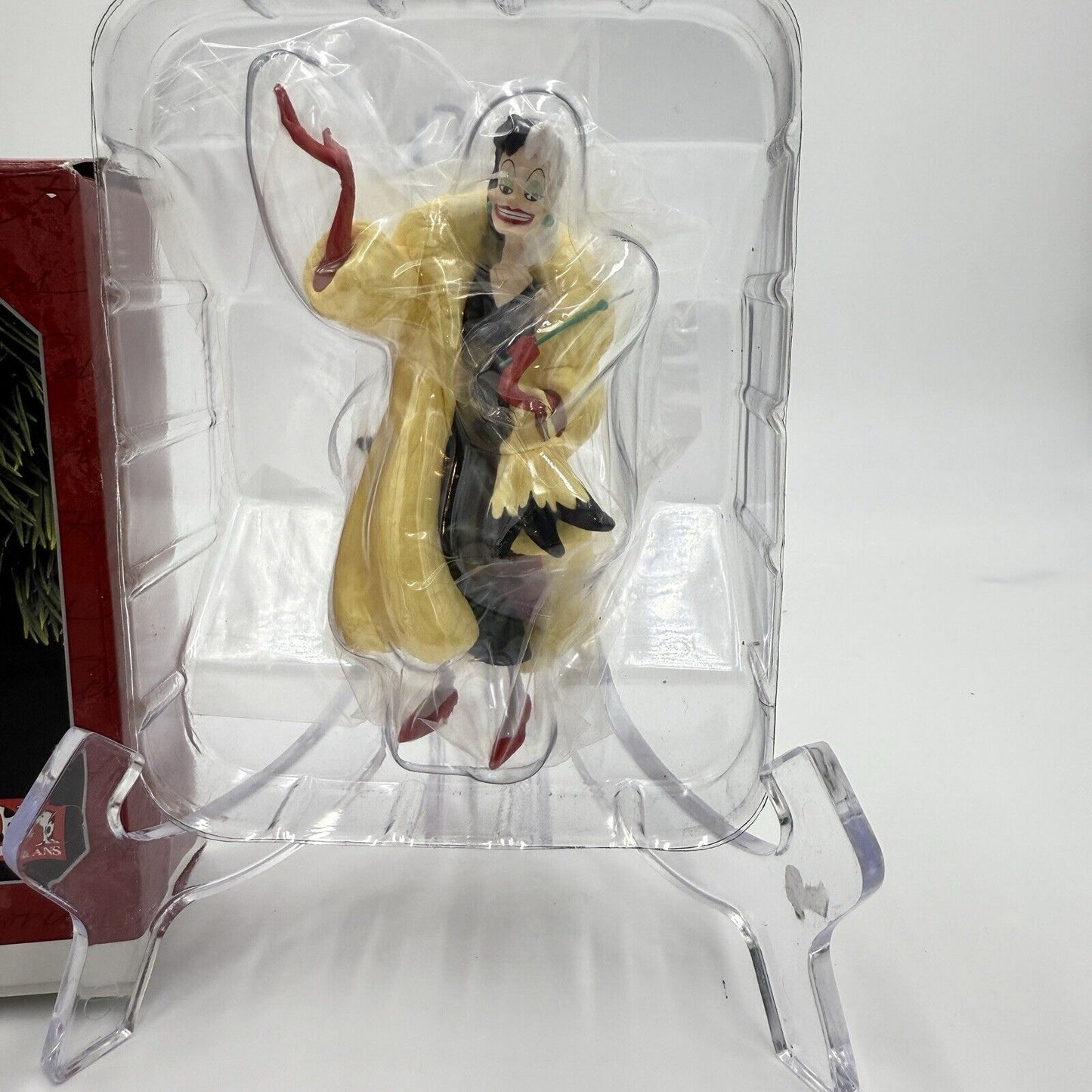 Hallmark Disney Cruella de Vil Unforgettable Villains Series Keepsake Ornament