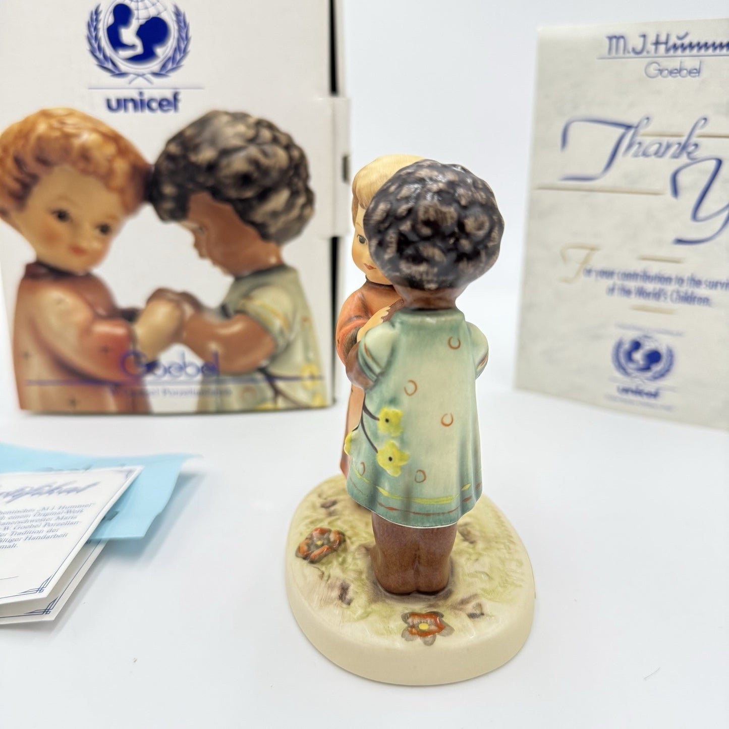 Hummel Goebel FRIENDS TOGETHER Figurine 4” Limited Edition #662/0 UNICEF W/ Box