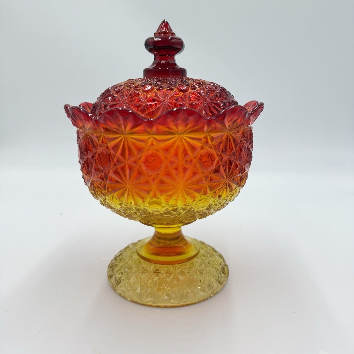Vintage L.G Wright Daisy & Button Amberina compote candy dish 7.5” Art Glass