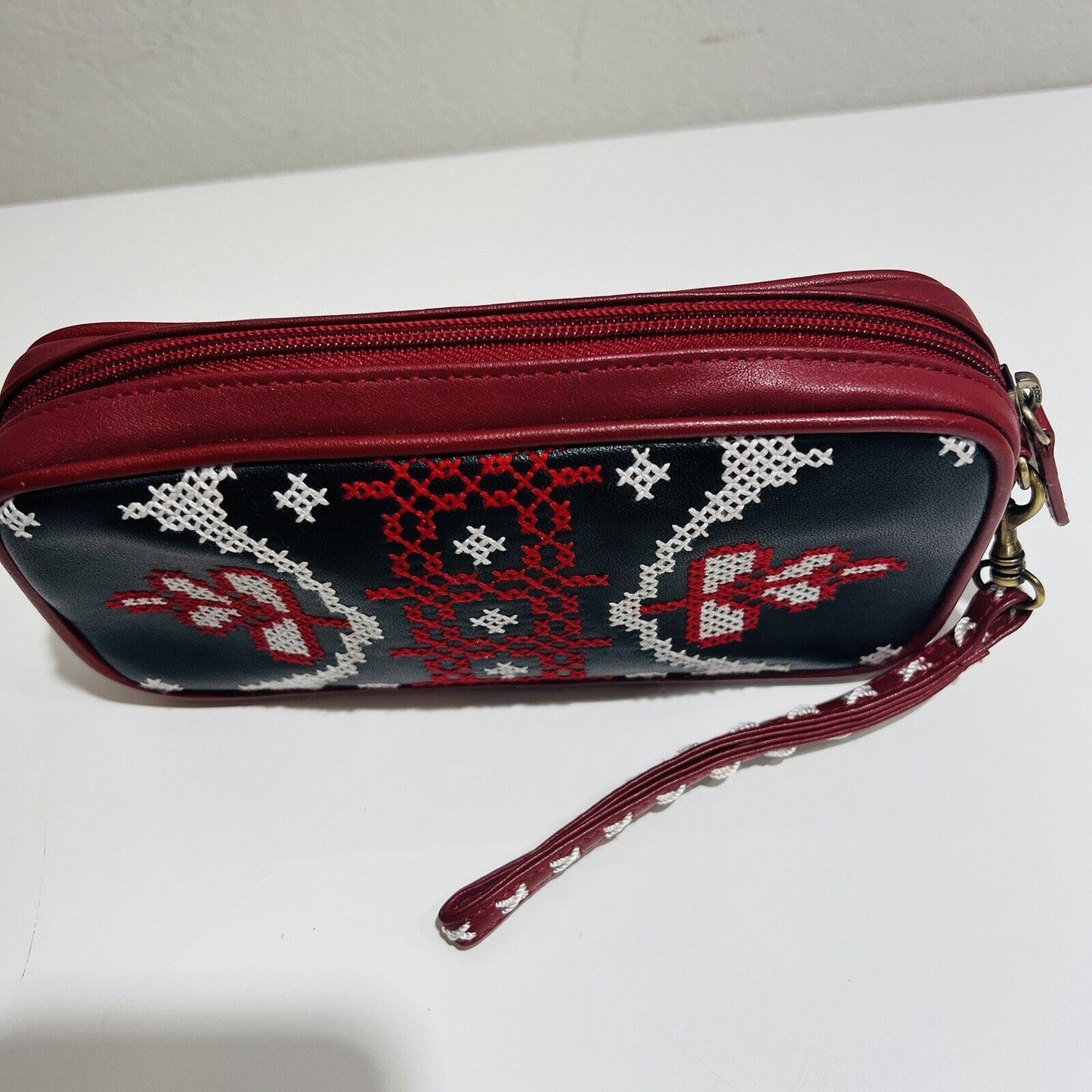 Isabella Fiore Clutch Wristlet Women's Handbag Black Red Embroidered Purse Bag