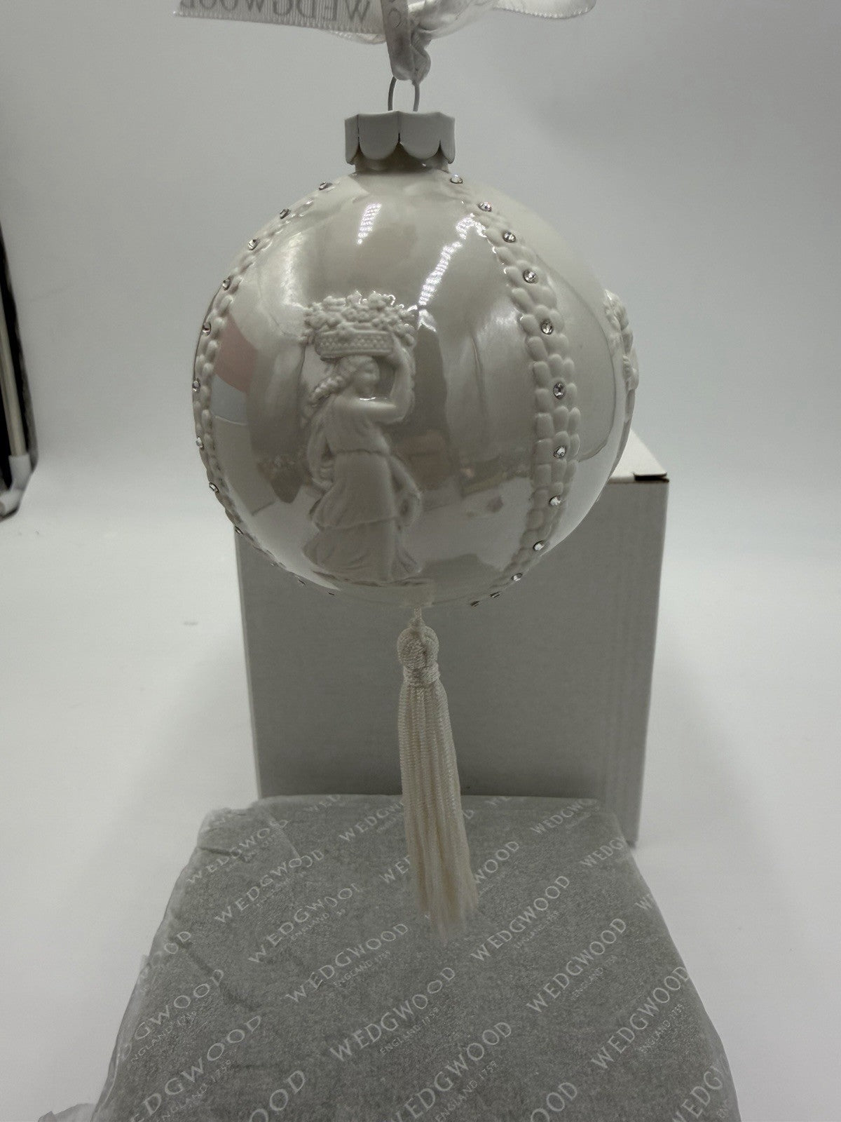 Wedgwood White Porcelain Jasperware Inlay Cameo Cherub Ball Christmas Ornament