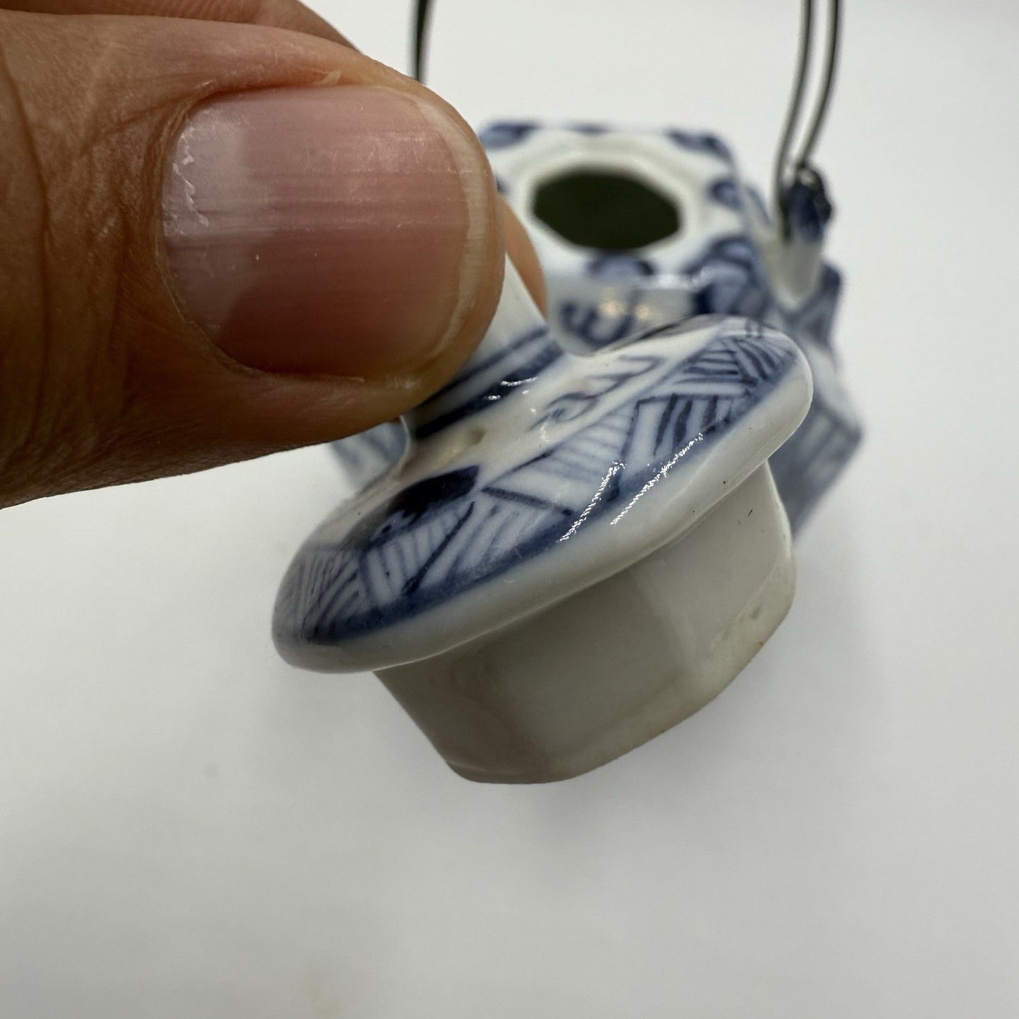 Chinese Glazed Blue And White Porcelain Teapot Painted Dragons Kangxi Mark Small