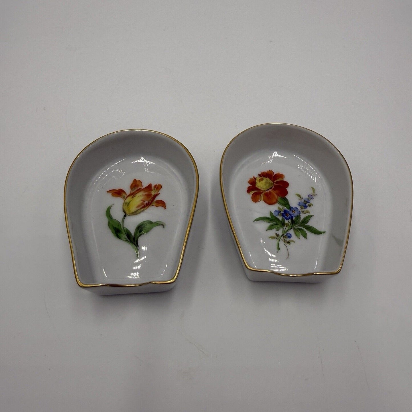 Antique 19th Century Pair Of Meissen Porcelain Floral Painted Ashtrays Germany