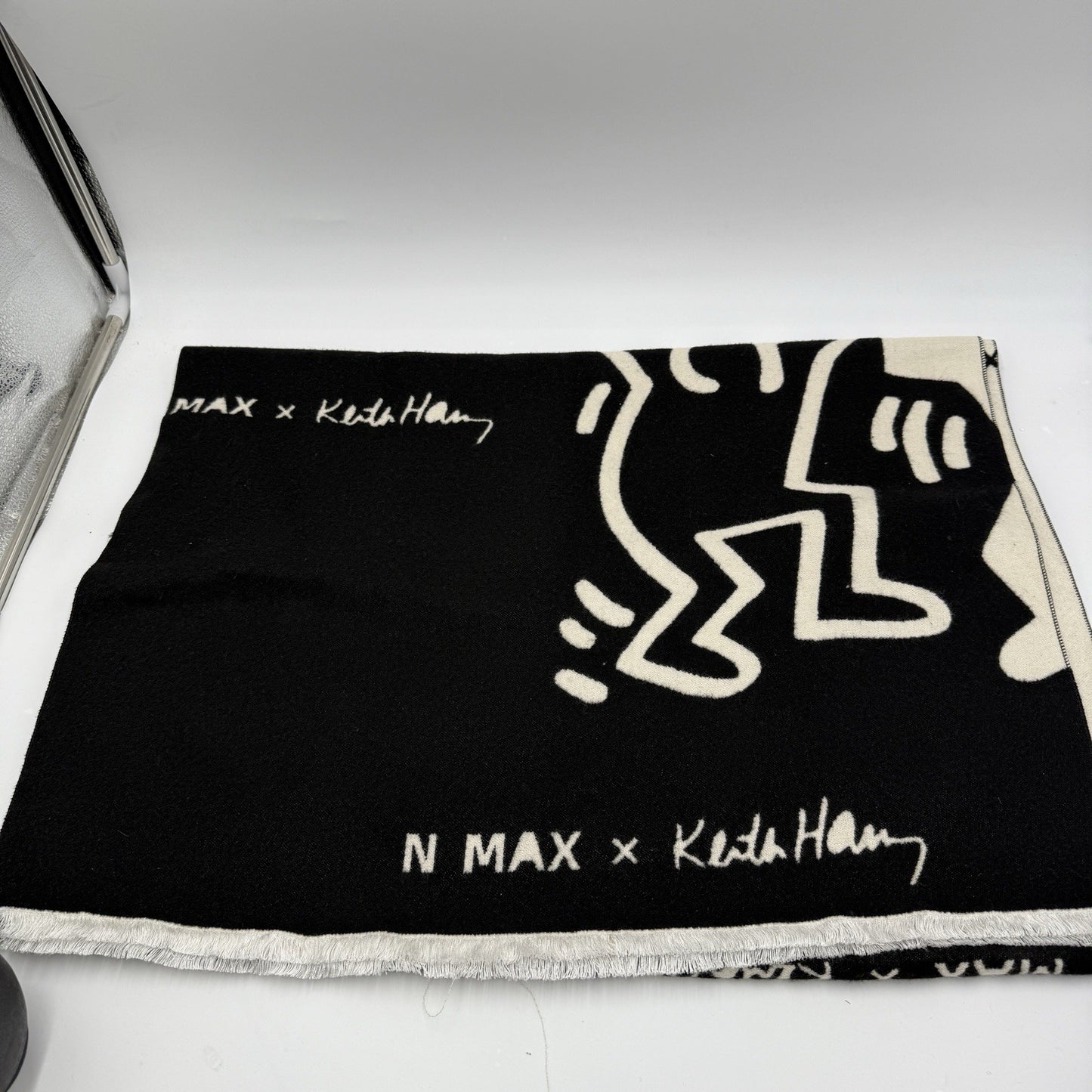 N Max x Keith Haring scarf Black Beige Cashmere Wrap Unisex Iconic