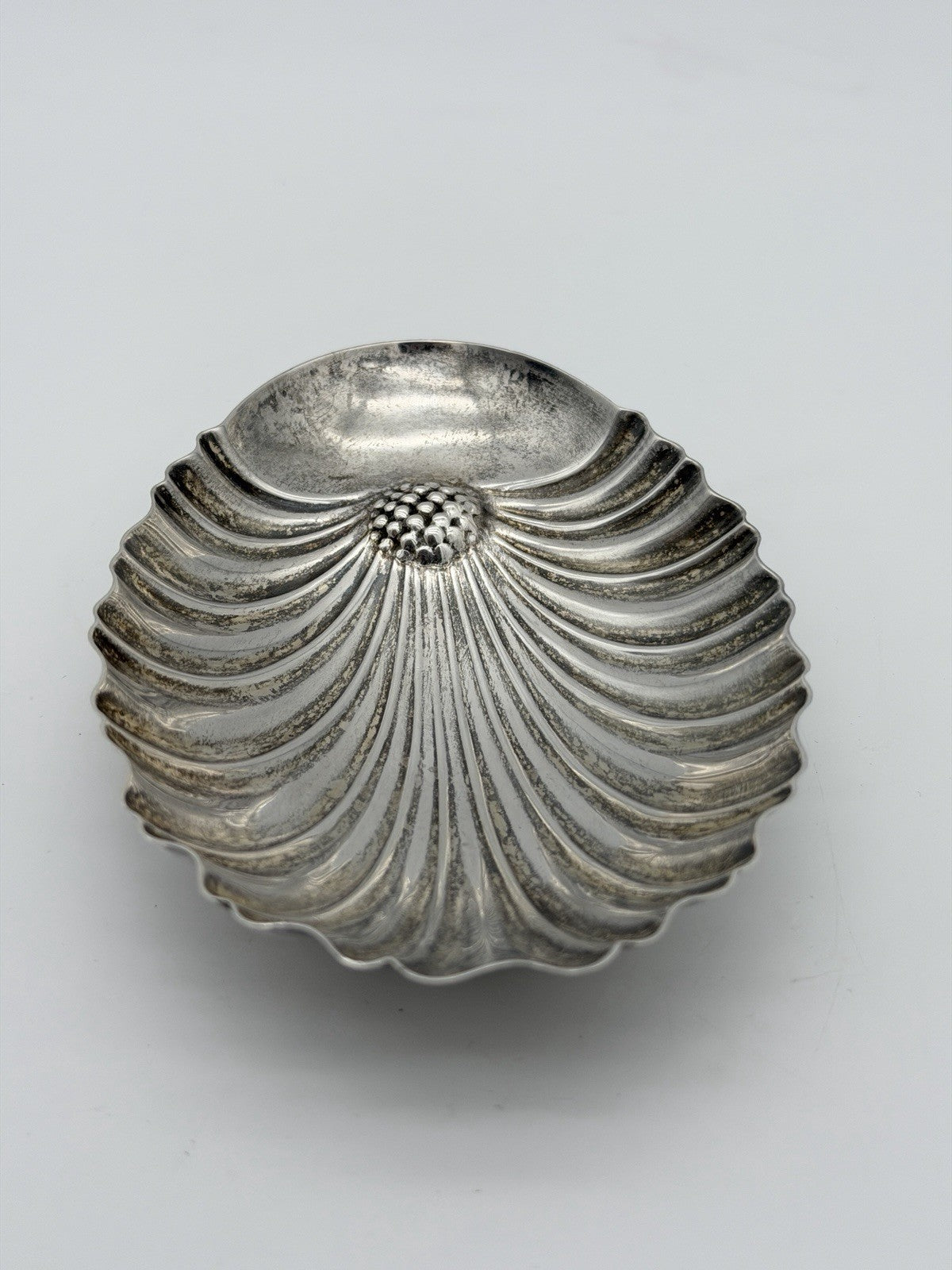 Vintage Manchester Sterling Shell Bon Bon Candy Dish 87 grams No Mono 5 3/4"