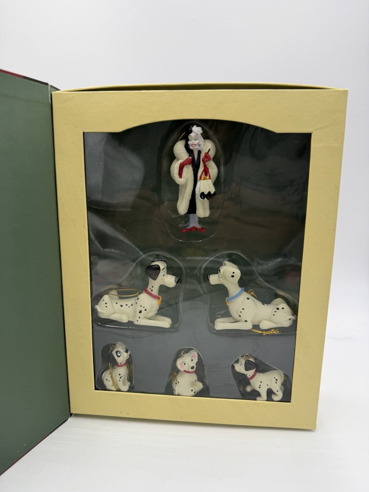 Disney 101 Dalmations Storybook Christmas Ornament collection Figurines