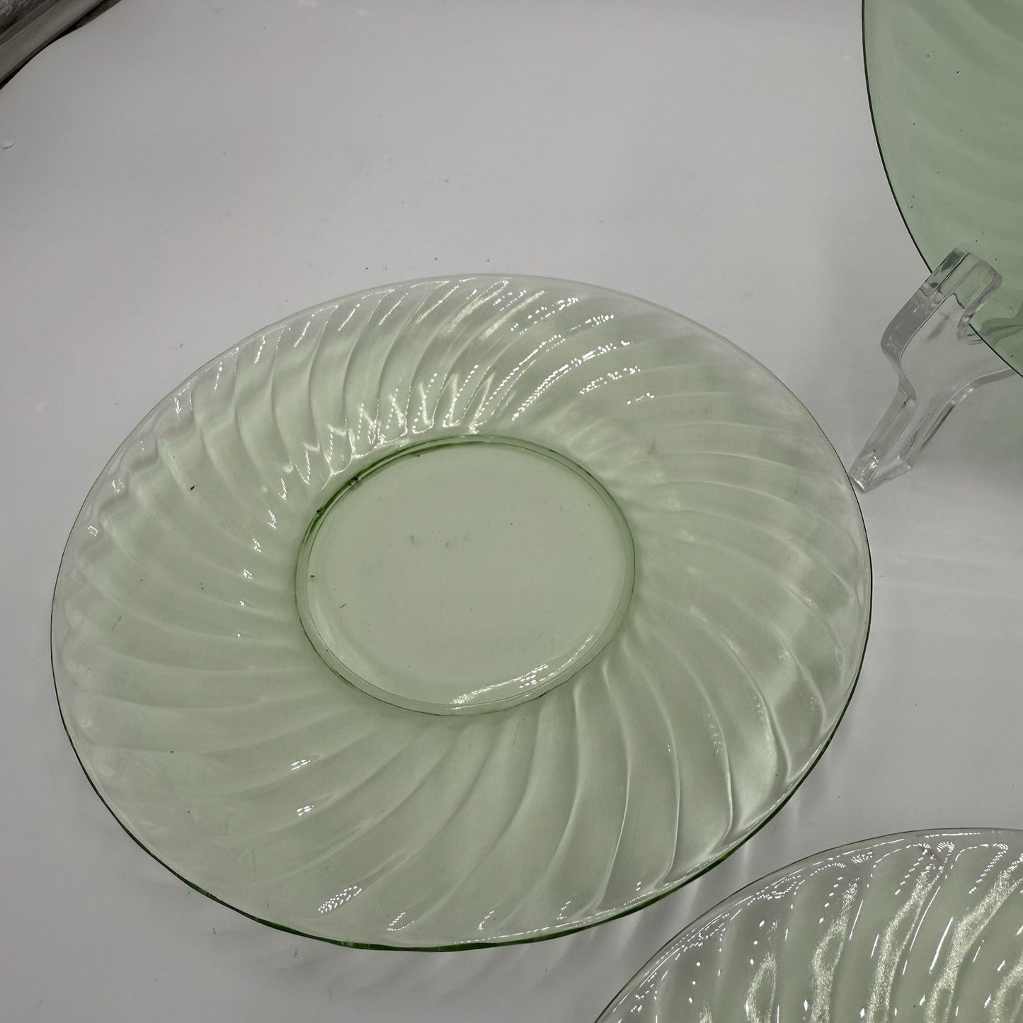 Anchor Hocking Green Swirl Depression Glass 1930’s Plates 6”& 8” Uranium Set 5