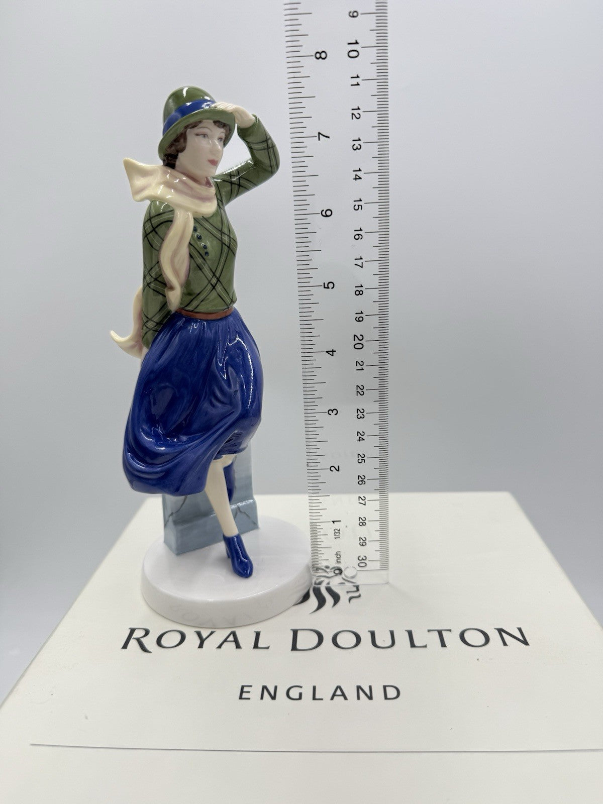 Royal Doulton Bone China Pretty Ladies 2007 Theresa Figurine HN4933 England
